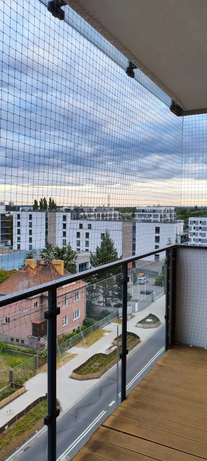 Realizacja siatki na balkonie